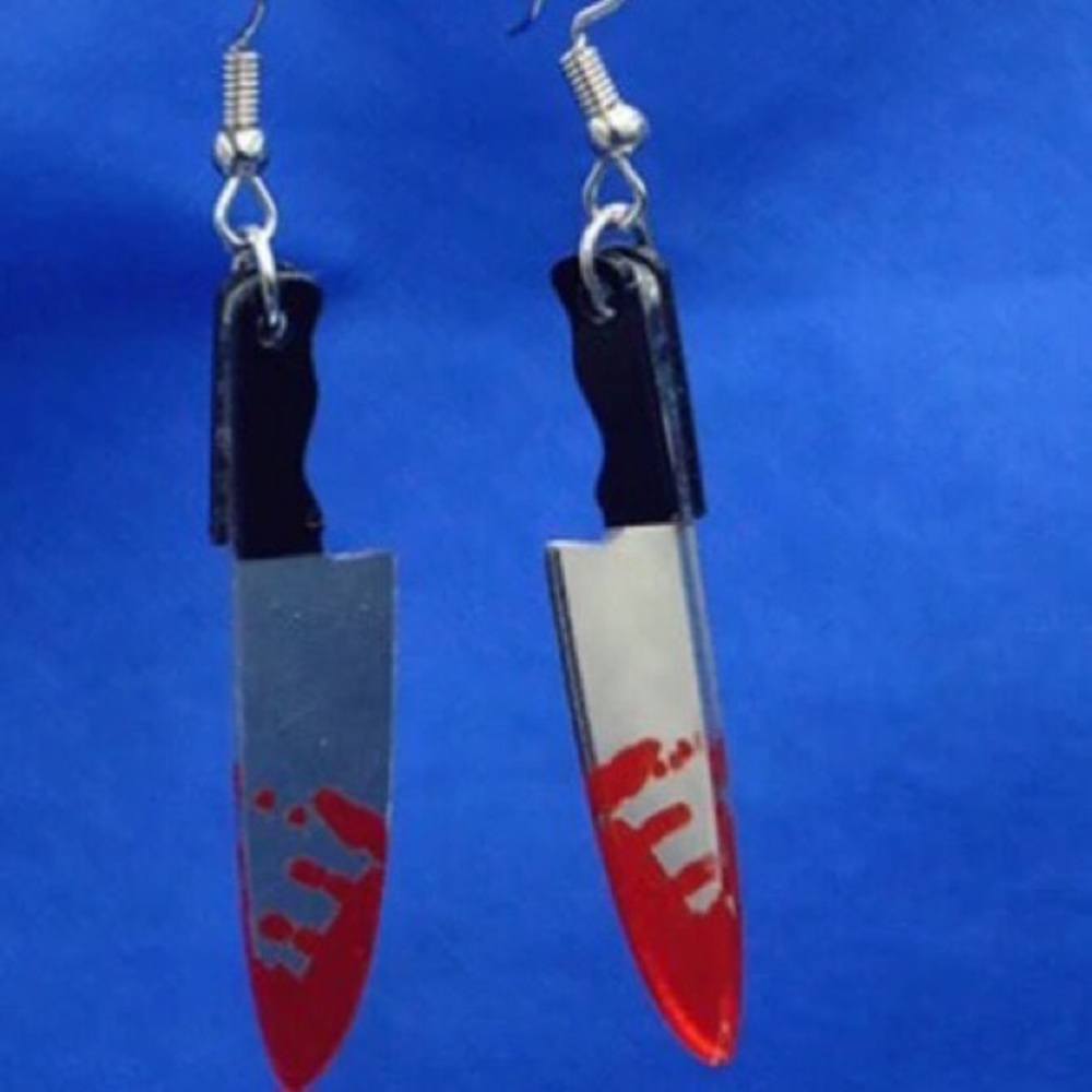 ๐ฎ๐
๐๐๐๐๐๐ฑHalloween Bloody Murder Knife Silver Earrings!๐๐ป - Picture 2 of 4